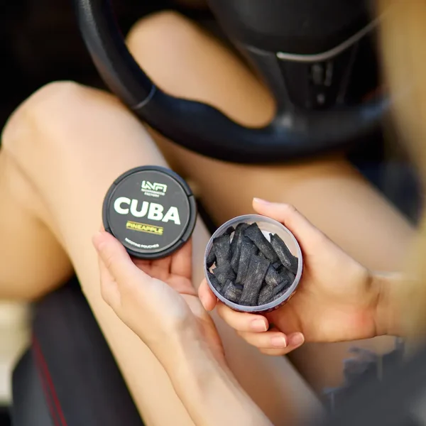 CUBA Black, sachets de nicotine fortement dosés en nicotine.